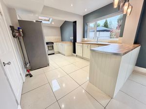 Knowle Close Great Sutton